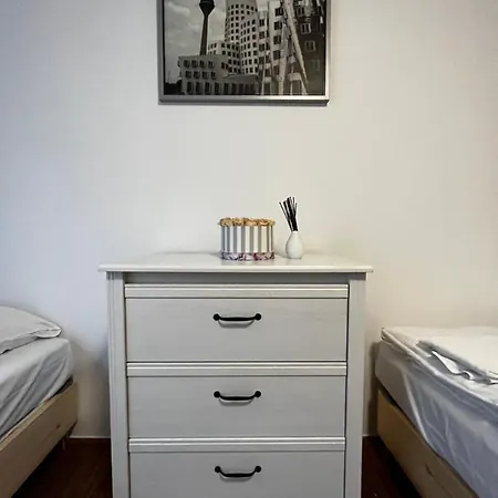 Volksgarten Apartment *